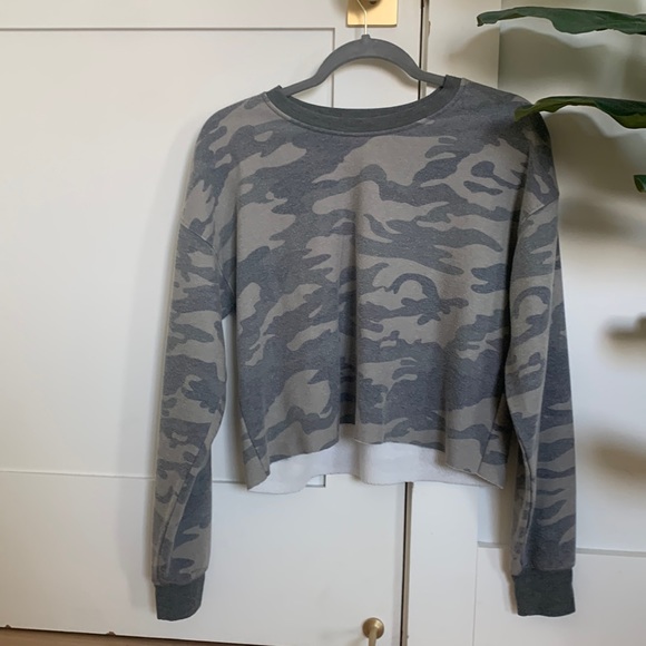 forever 21 camo sweater - Picture 1 of 2